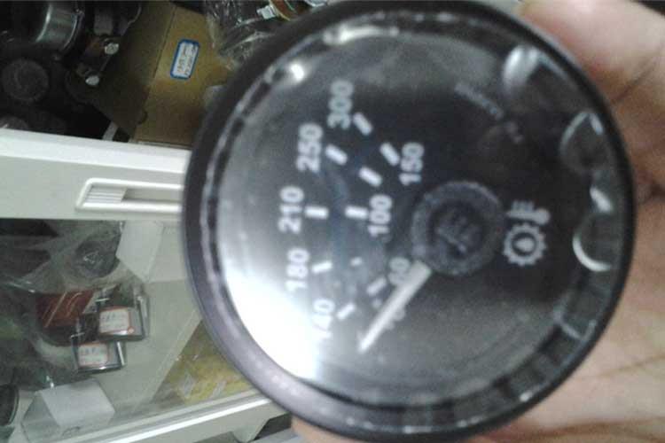 Murphy oil thermometer