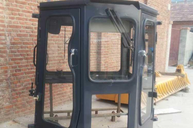 Bulldozer cab