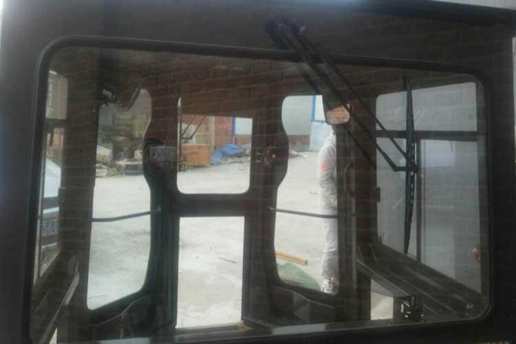 Rear glass of cab